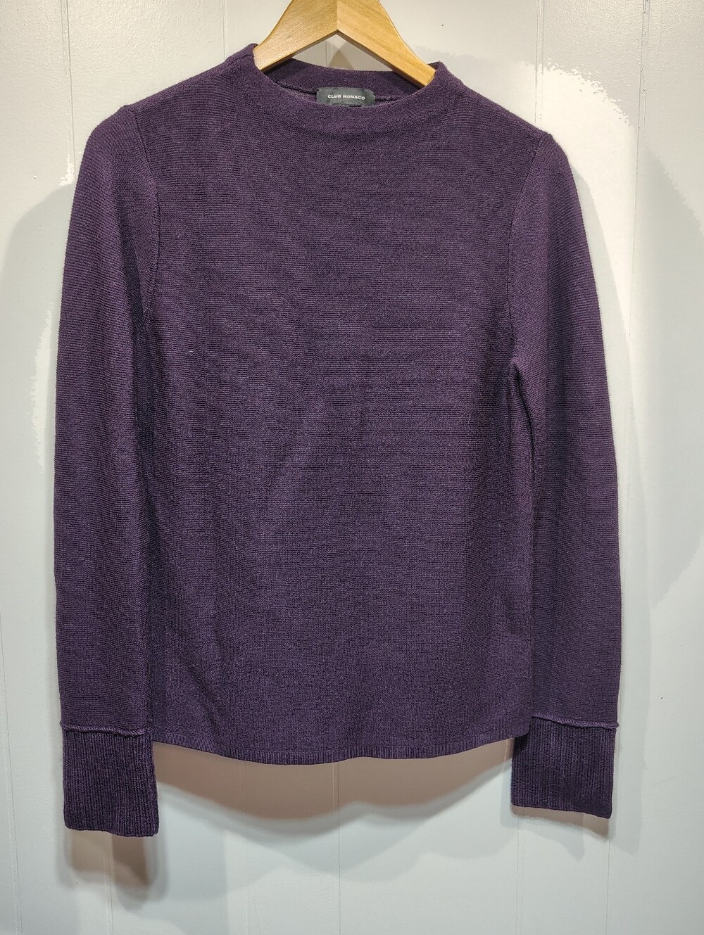 Club Monaco 100% Wool Eggplant Purple Fine Knit Crew Neck Sweater M